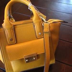 Brand new mustard yellowish purse, very nice